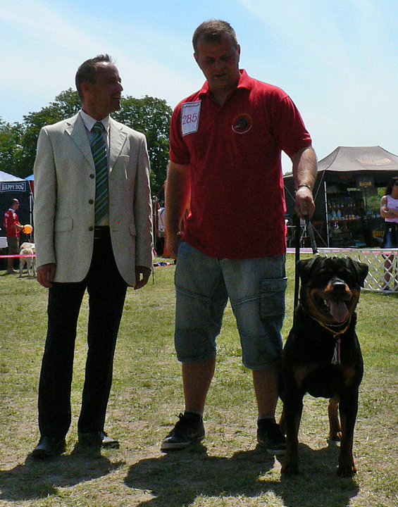 Bella von der Alten Festung Bella von der Alten Festung